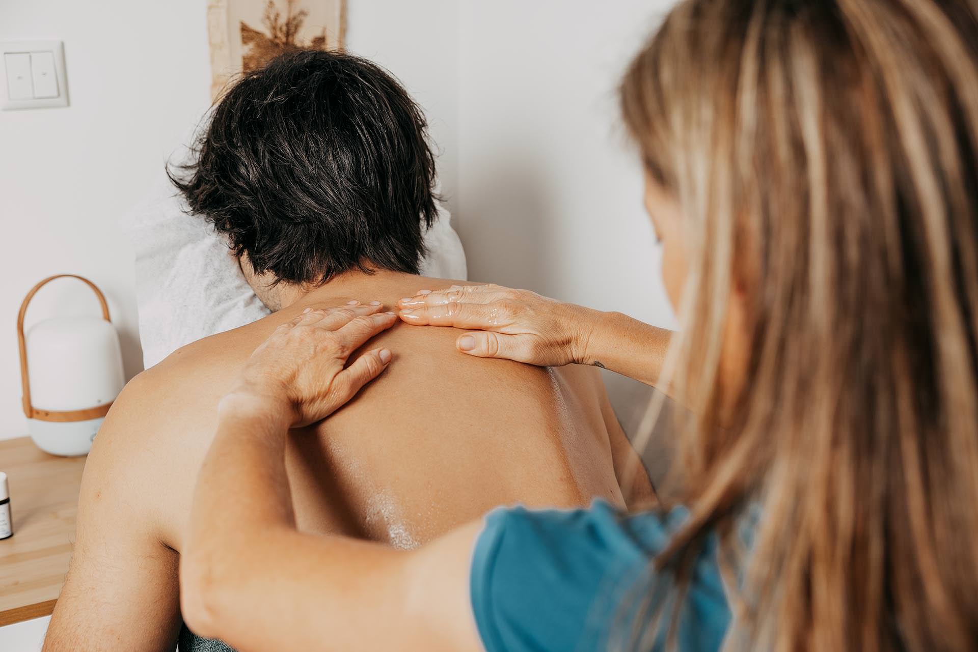 Ganzheitliche Energetik für Menschen: Cranio Sacral Balancing, Aromacoaching, Rhythmisches Körperbalancing, Kinesiologie, CRT Cell-Re-Active Training sowie Farblicht- und Softlaseranwendungen – individuell abgestimmt im Raum Tirol.