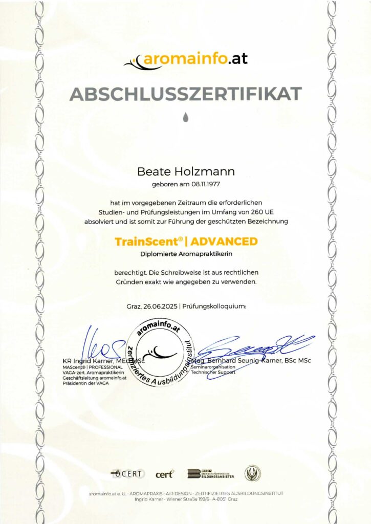 Energetische Begleitung für Mensch und Tier in Tirol bei Bea Holzmann: zertifizierte ganzheitliche Energetik mit Cranio Sacral Balancing, Aromaberatung, Kinesiologie, CRT und Farblichtanwendungen.